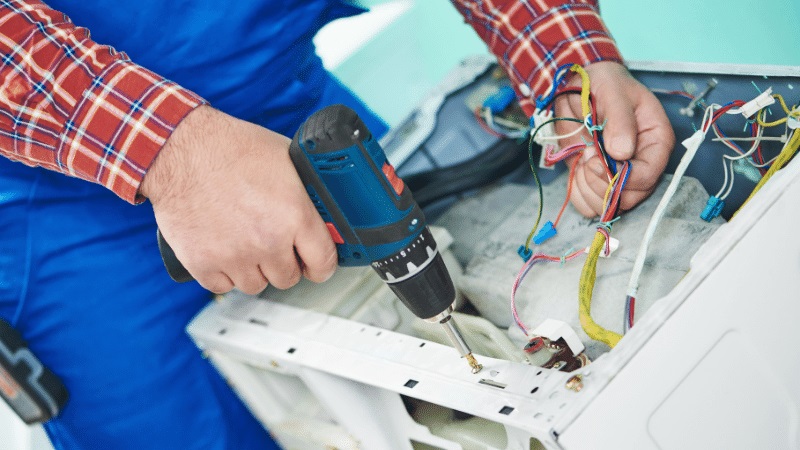 Nallıhan Eminçelik Eminçelik çamaşır makinesi kart tamiri – Su almama arızası orijinal parça ile giderildi. - Teknik servis örneği